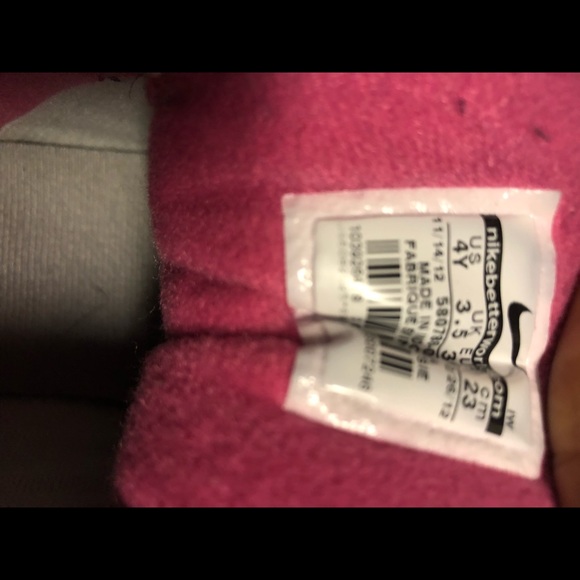 Nike’s - Picture 2 of 4